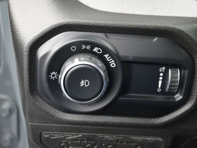 Used 2024 Jeep Wrangler Unlimited Sport AWD/4WD image 21
