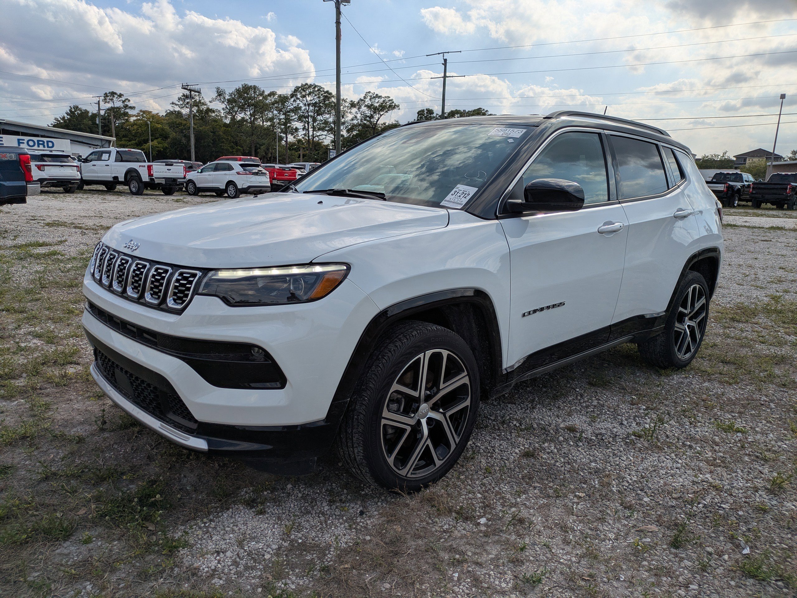 Used 2024 Jeep Compass Limited w/ Elite Group AWD/4WD image 7