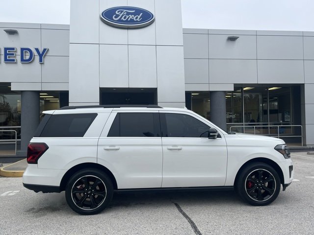 Certified 2022 Ford Expedition Limited image 18
