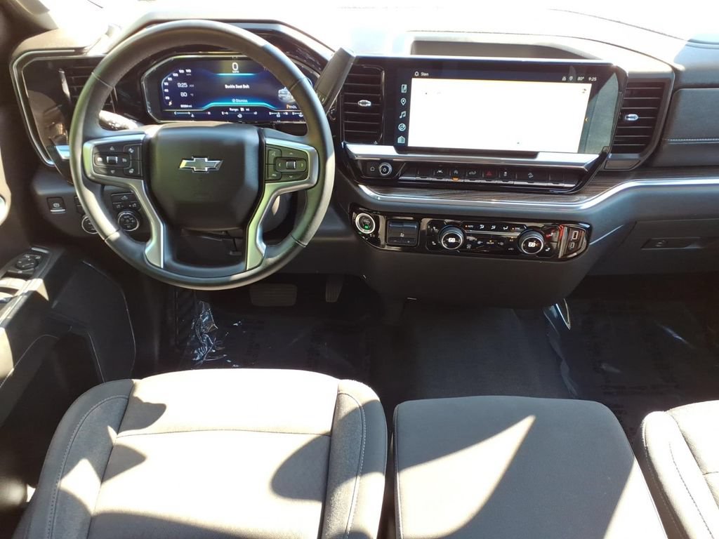 Used 2023 Chevrolet Silverado 1500 RST w/ Z71 Off-Road Package AWD/4WD image 18