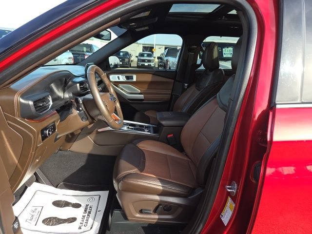 Certified 2024 Ford Explorer King Ranch w/ Technology Package AWD/4WD image 27