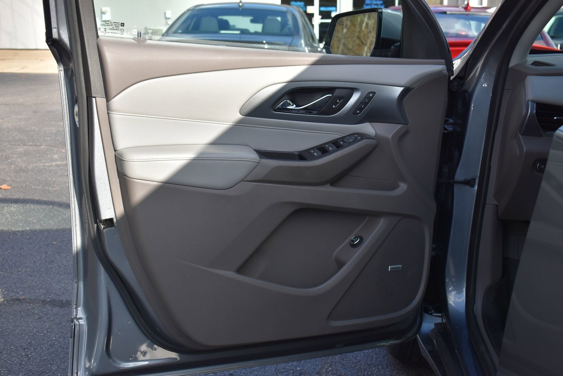 Used 2020 Chevrolet Traverse Premier image 12