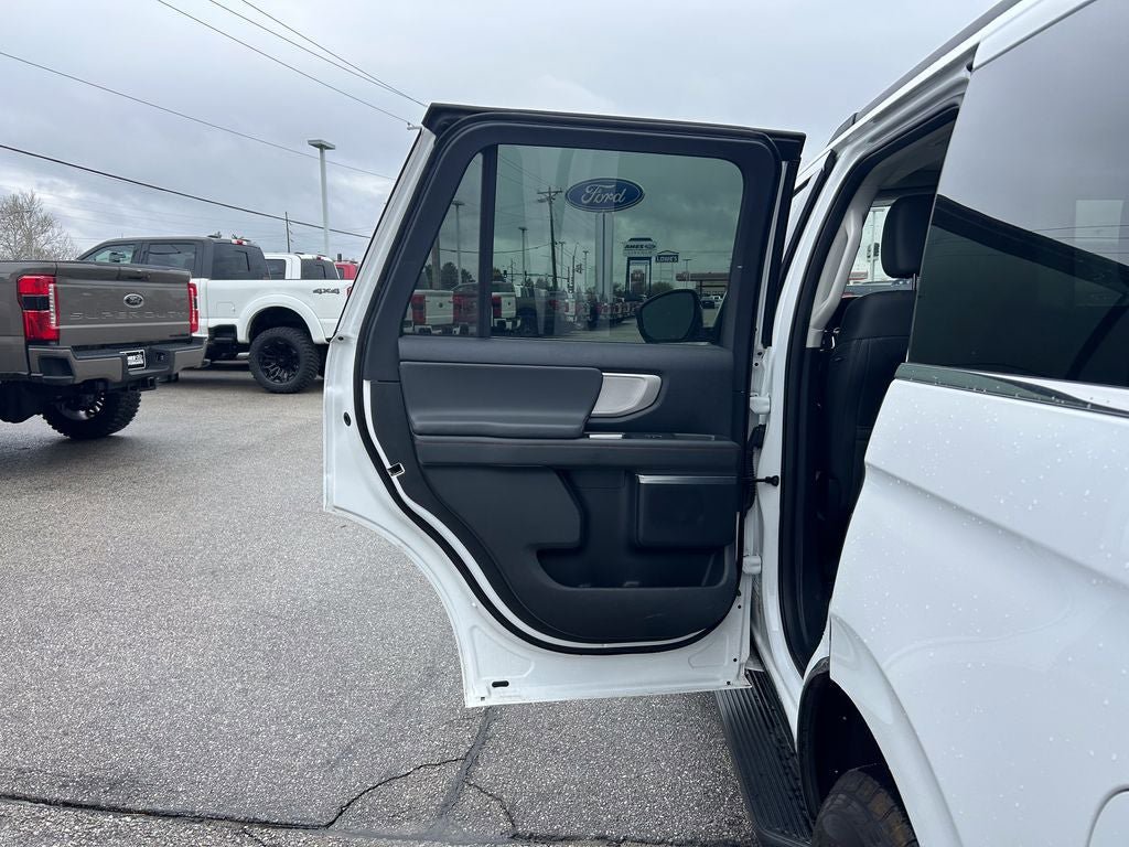 Certified 2025 Ford Expedition Active AWD/4WD image 16