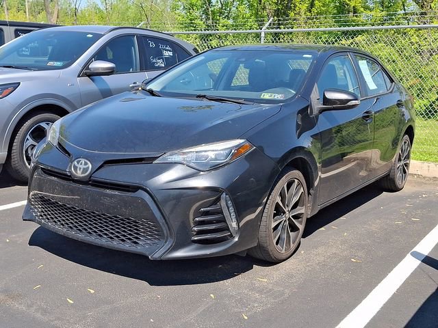 Used 2017 Toyota Corolla SE w/ Carpet Mat Package (TMS) FWD image 3
