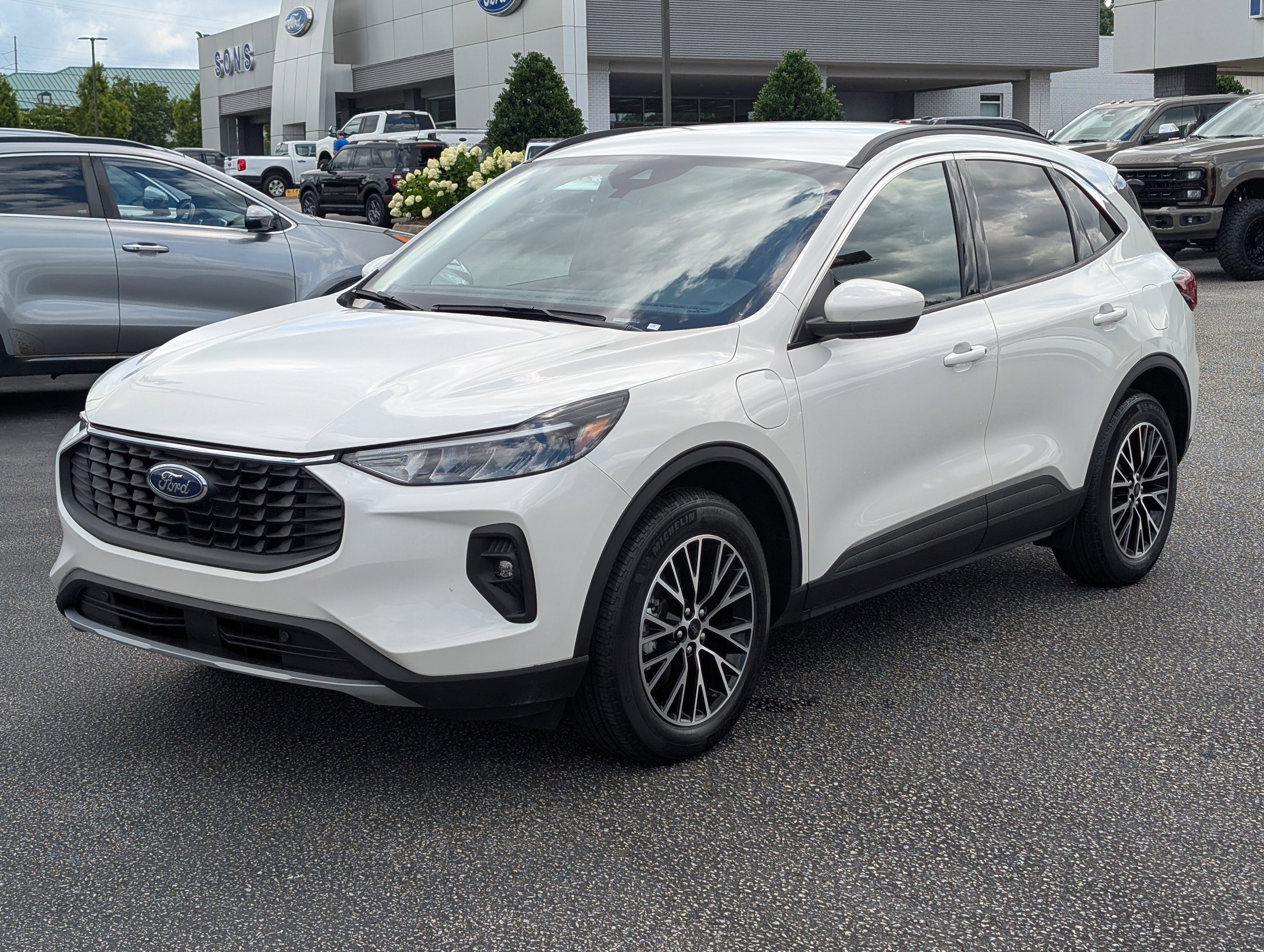 Certified 2023 Ford Escape SE