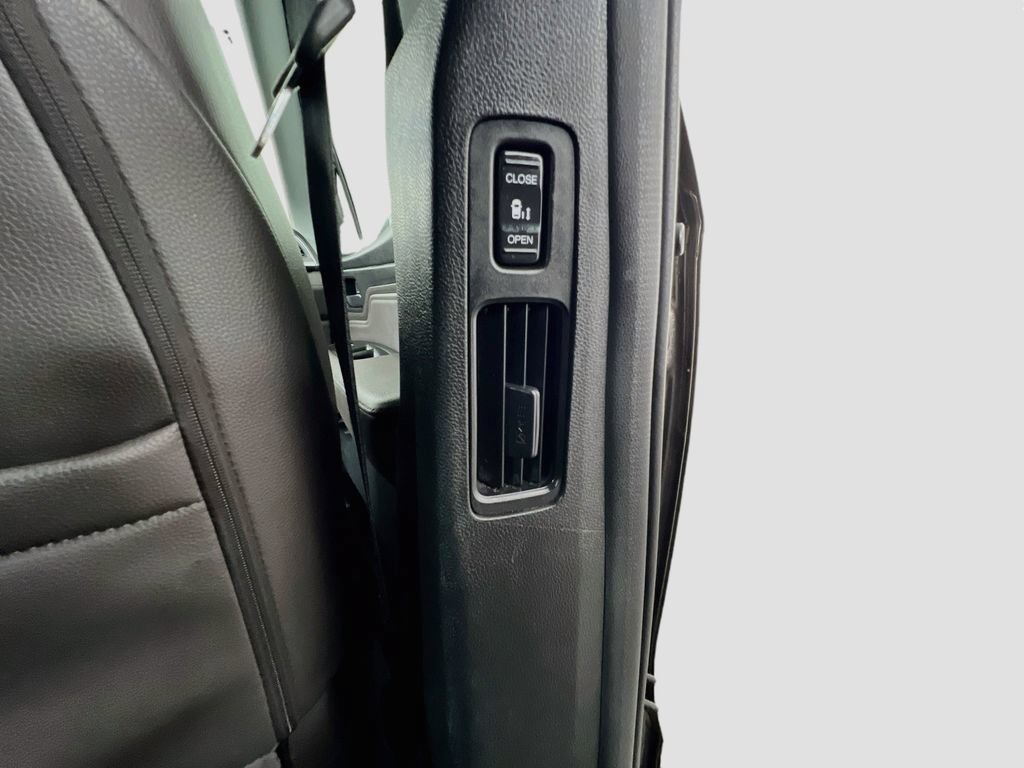 Used 2019 Honda Odyssey Touring image 41