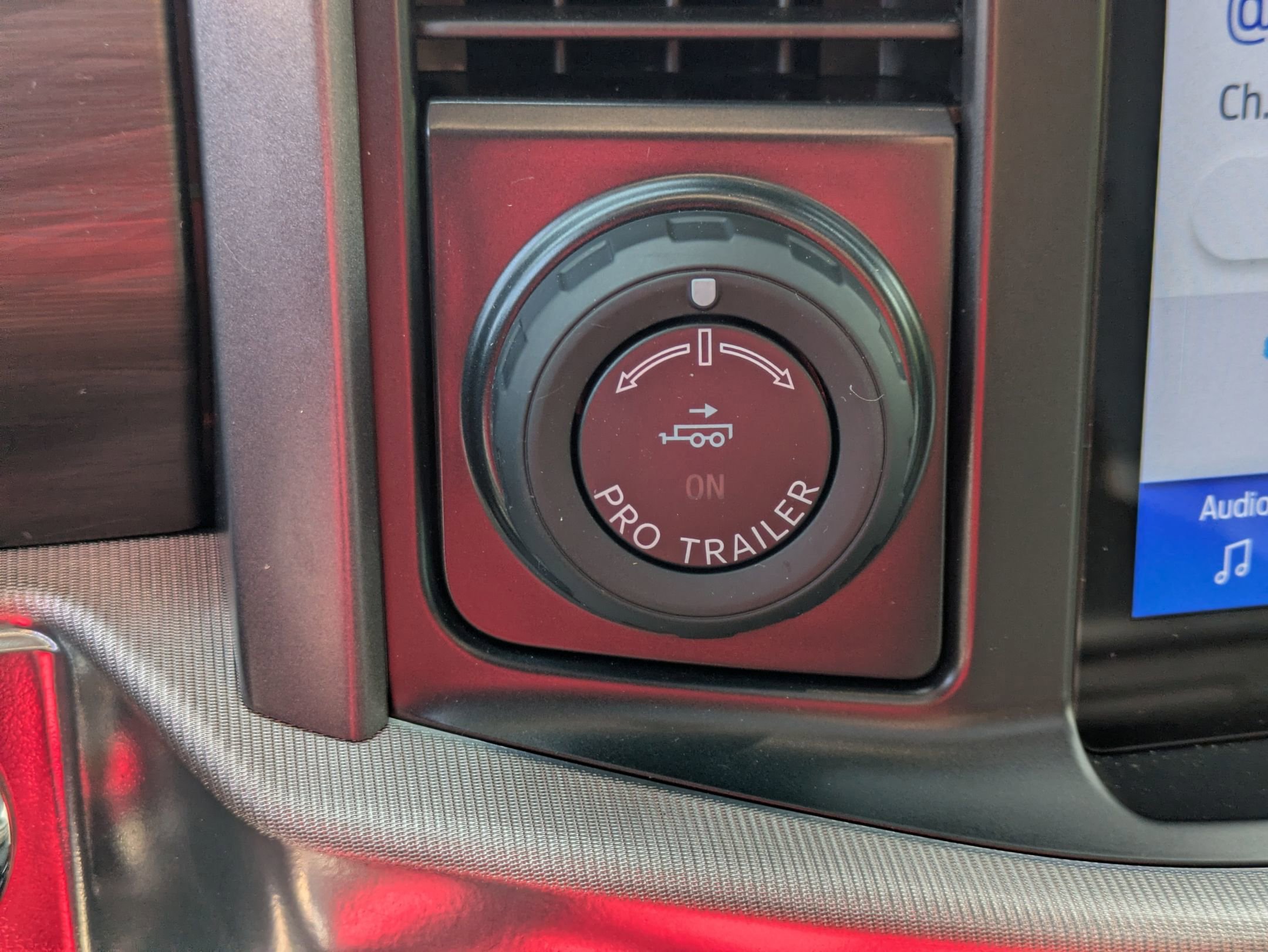 Certified 2025 Ford F150 Lariat w/ Equipment Group 501A Mid image 25