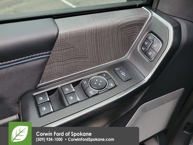 Certified 2025 Ford F450 Platinum AWD/4WD image 24