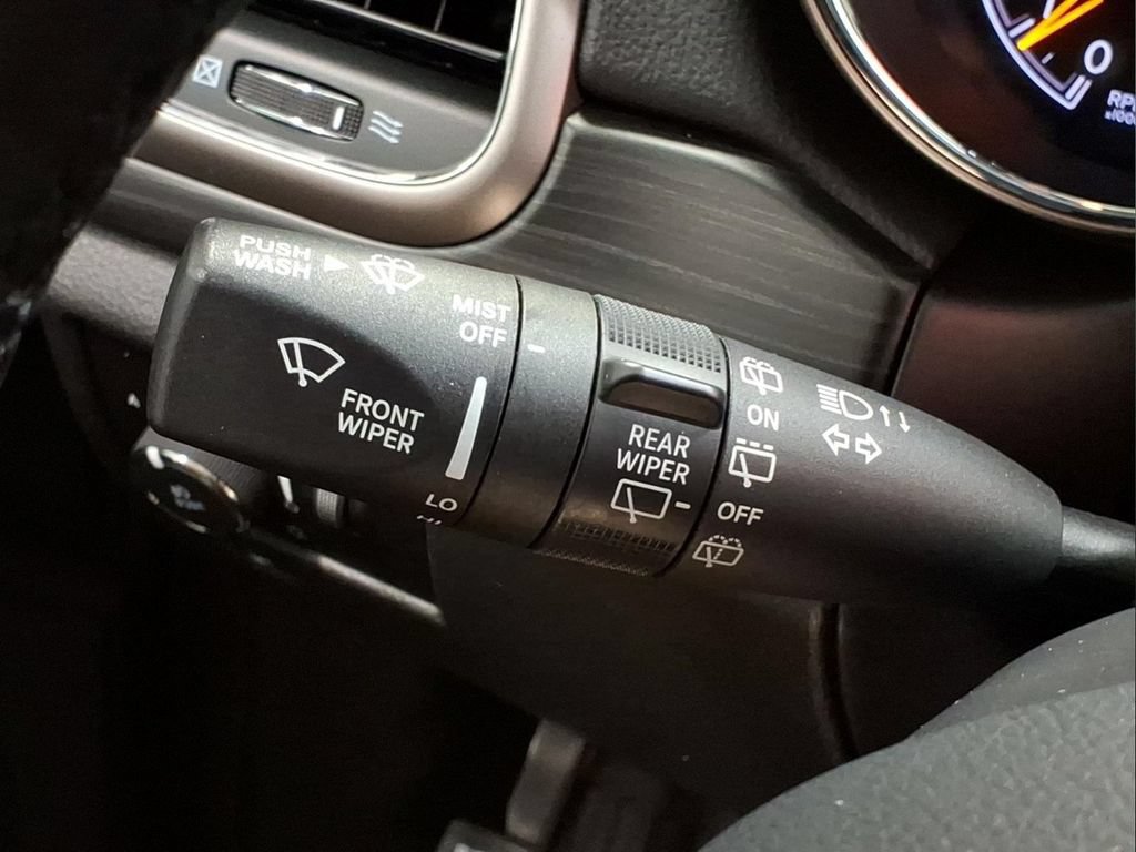 Used 2020 Jeep Grand Cherokee Altitude AWD/4WD image 19