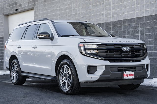 Certified 2025 Ford Expedition Active image 2