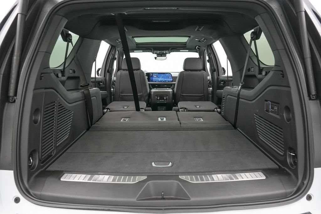 Used 2026 Chevrolet Suburban High Country w/ Sun And Tow Package AWD/4WD image 25
