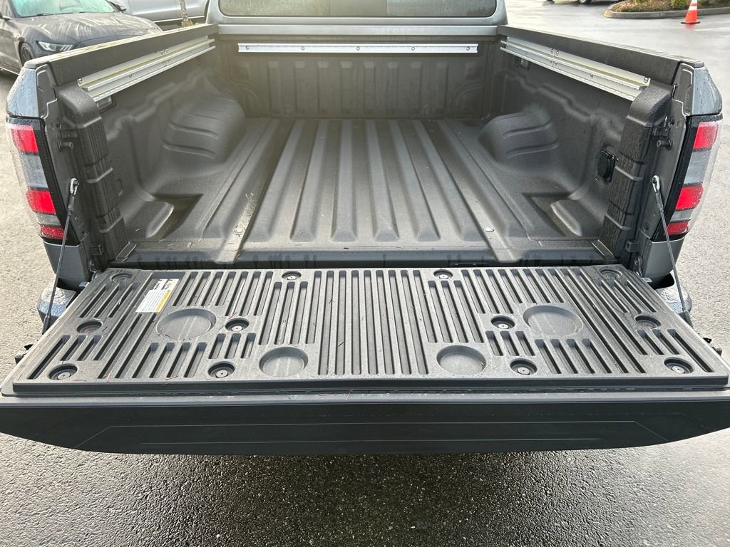 Used 2023 Nissan Frontier SV w/ Technology Package image 32