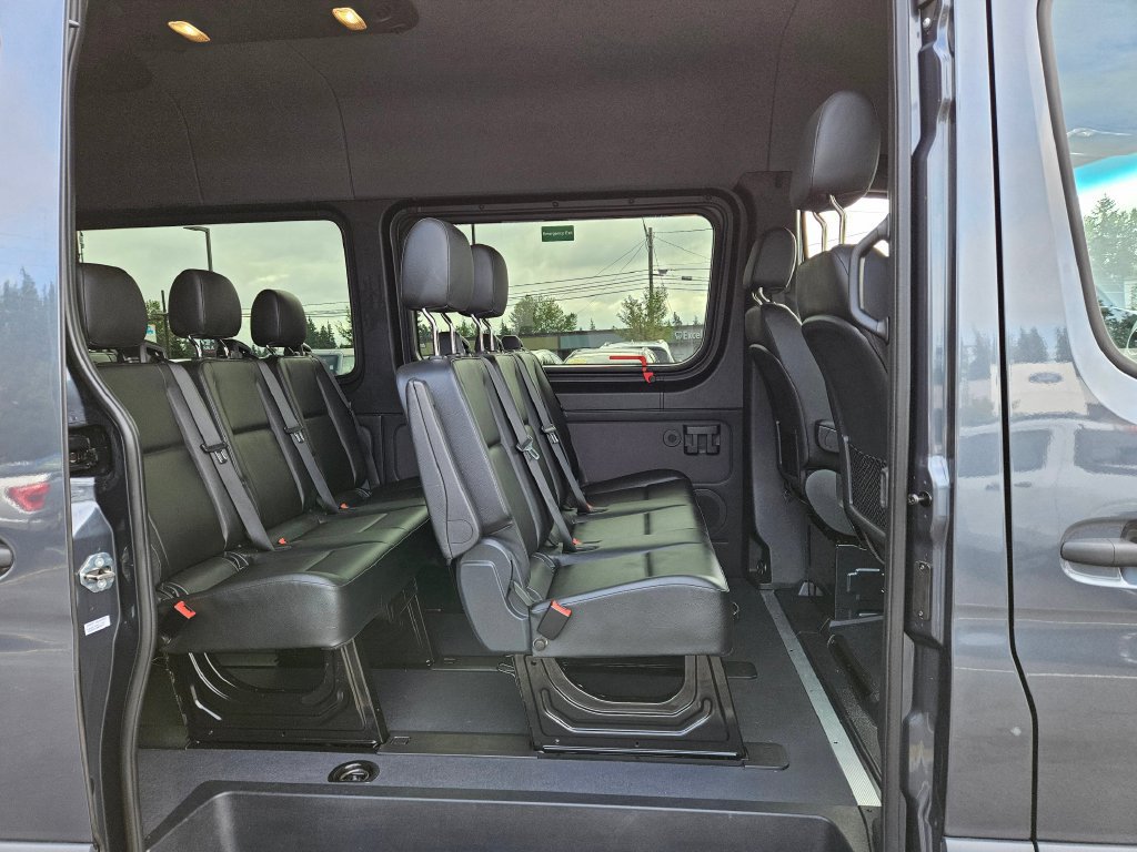 Used 2024 Mercedes-Benz Sprinter 2500 image 14