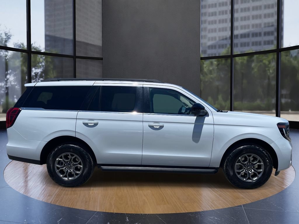 Certified 2025 Ford Expedition Active RWD image 2