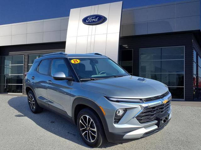 Used 2025 Chevrolet TrailBlazer LT image 5
