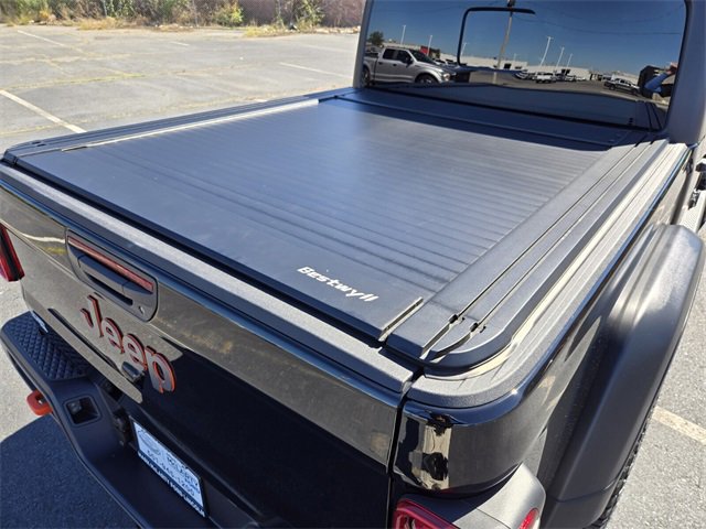 Used 2025 Jeep Gladiator Mojave w/ Convenience Group image 15
