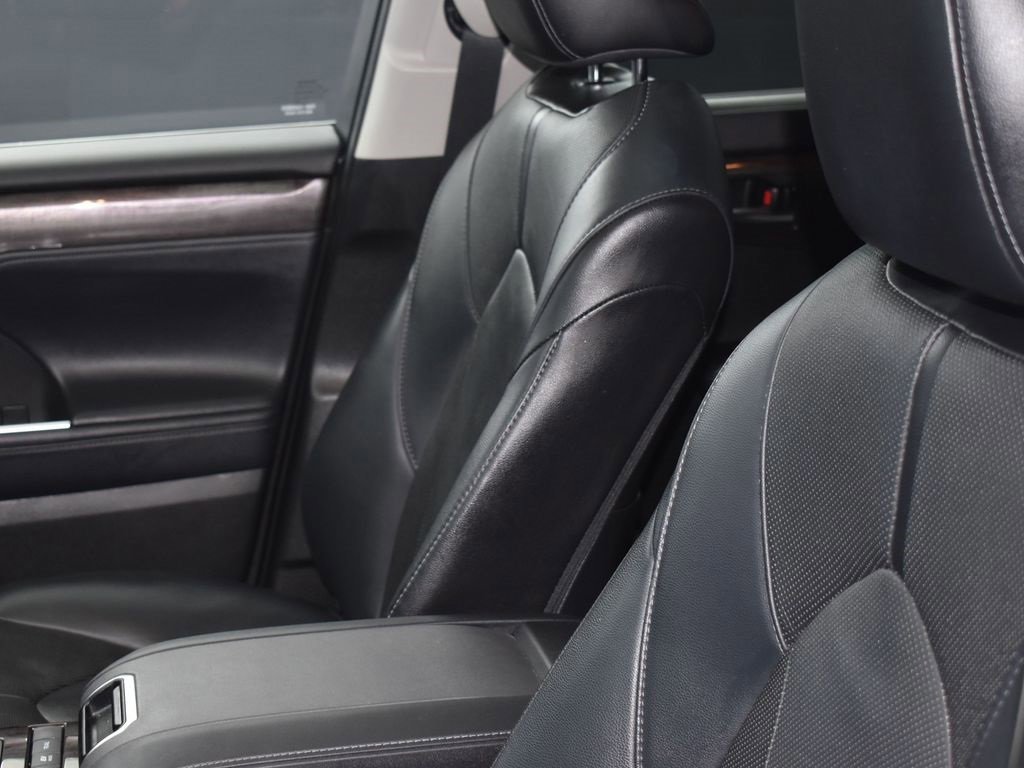 Used 2021 Toyota Highlander Limited image 10