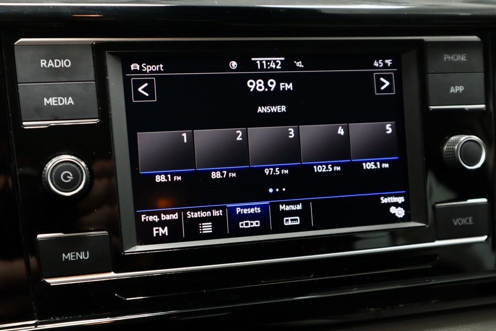 Used 2022 Volkswagen Taos S image 10