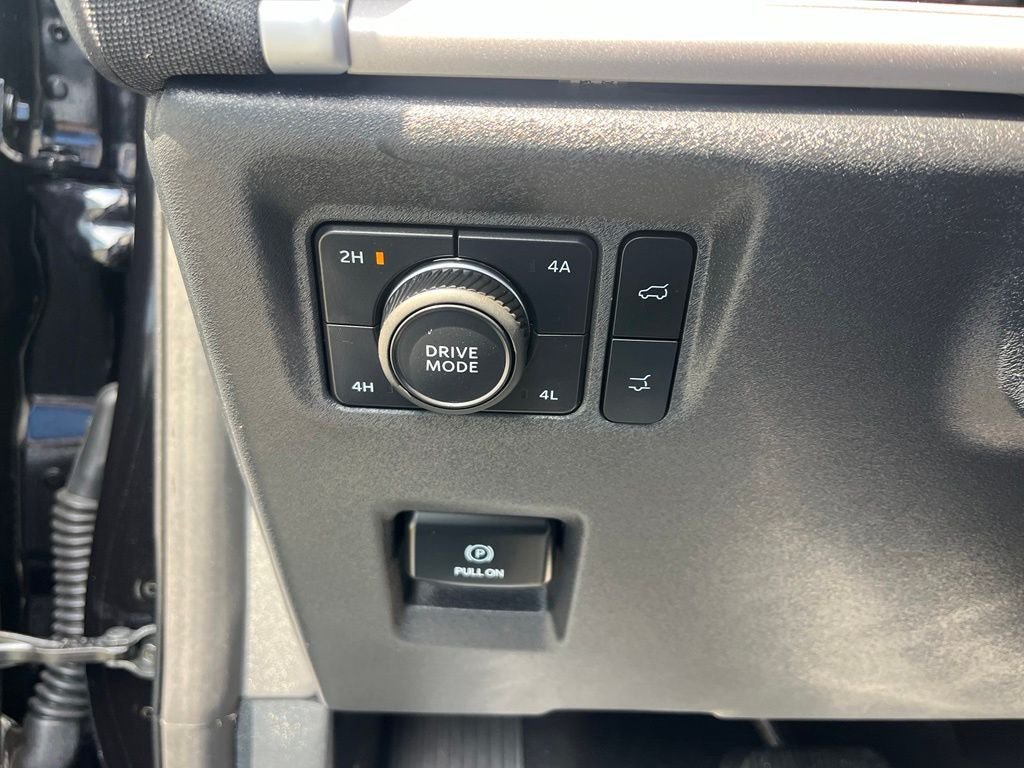 Certified 2025 Ford Expedition Active AWD/4WD image 38