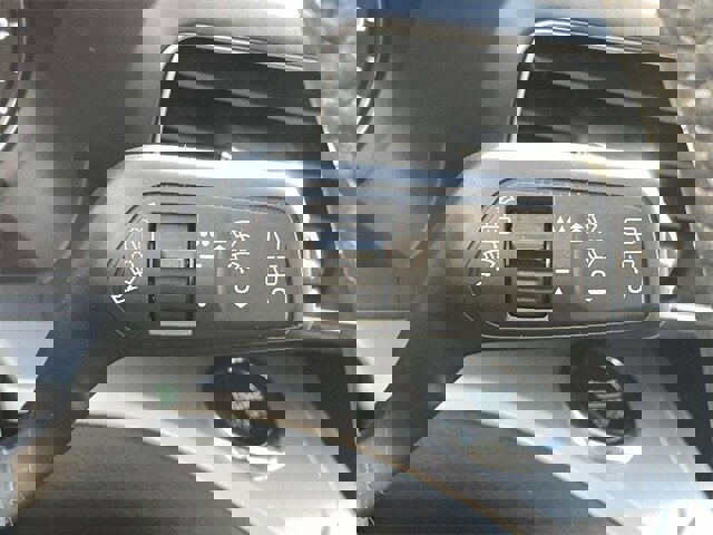 Certified 2022 Ford Explorer XLT w/ Equipment Group 202A image 33