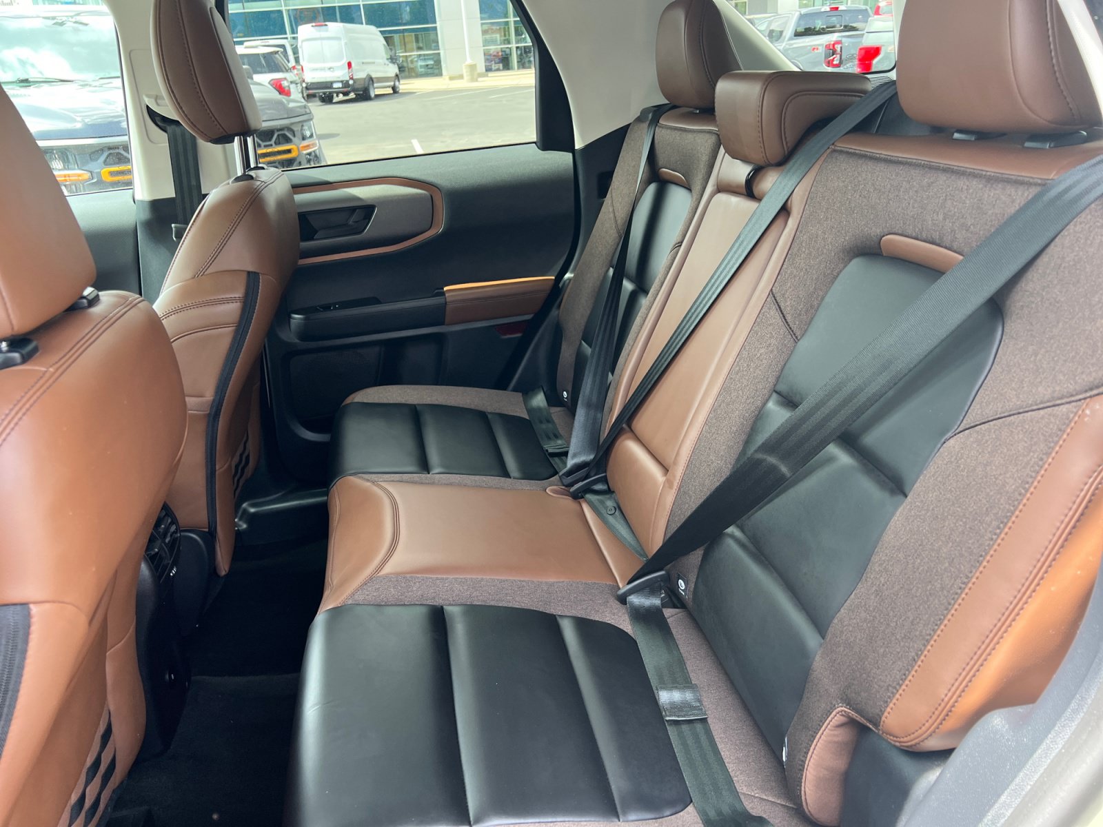 Certified 2025 Ford Bronco Sport Outer Banks w/ Outer Banks Tech Package+ AWD/4WD image 24