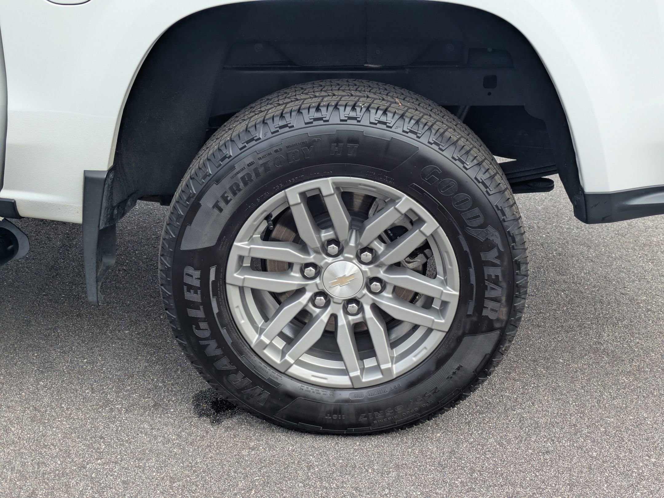 Used 2023 Chevrolet Colorado LT image 8