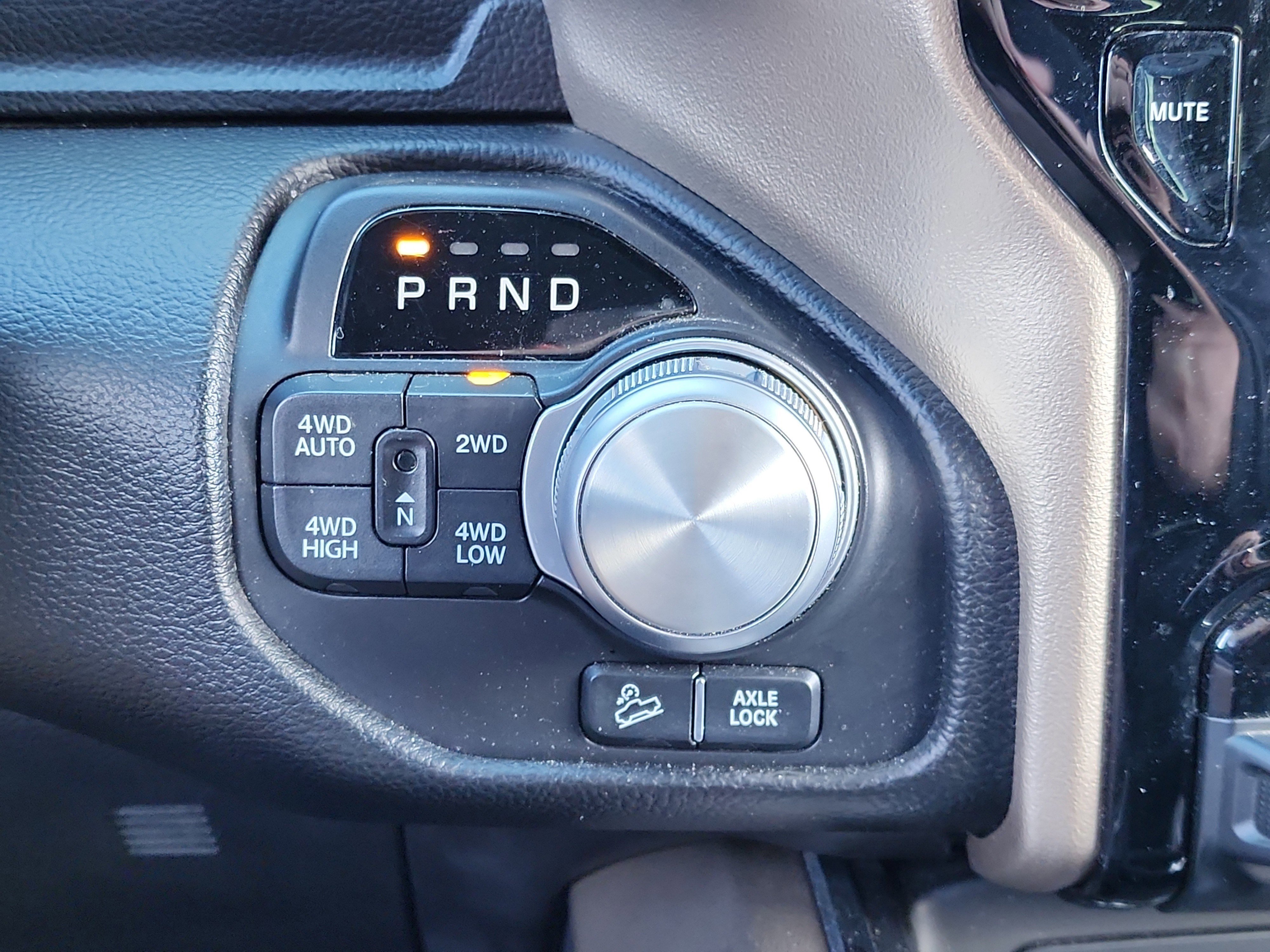 Used 2019 RAM 1500 Laramie image 28