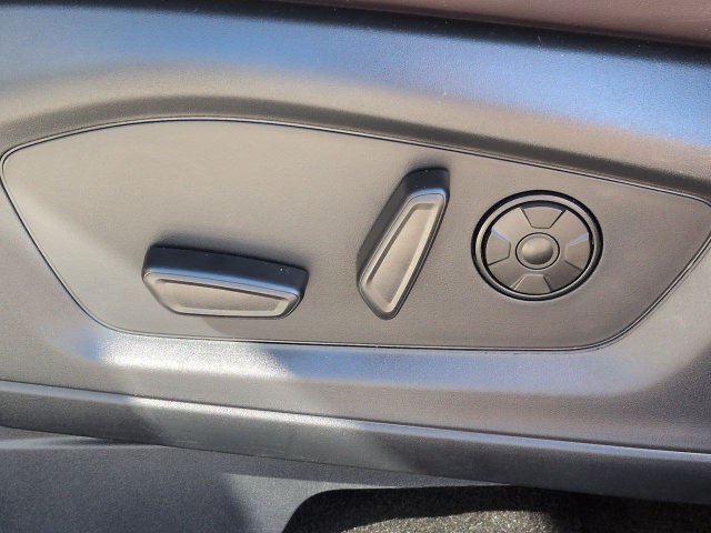 Certified 2026 Ford Explorer Platinum RWD image 22