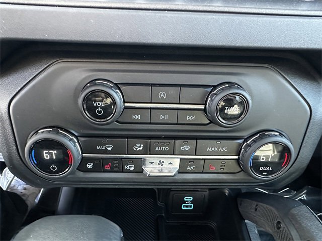 Certified 2025 Ford Bronco Badlands image 25