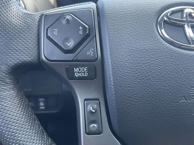 Used 2020 Toyota Tacoma TRD Sport w/ TRD Premium Sport Package AWD/4WD image 17