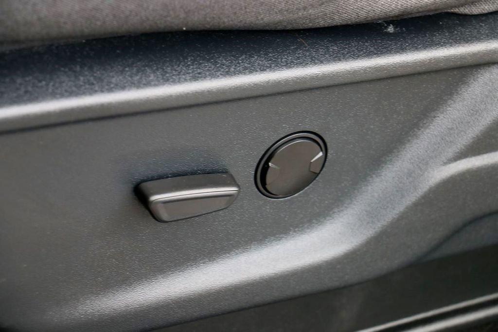 Certified 2025 Ford F150 XLT w/ Equipment Group 301A Standard image 19