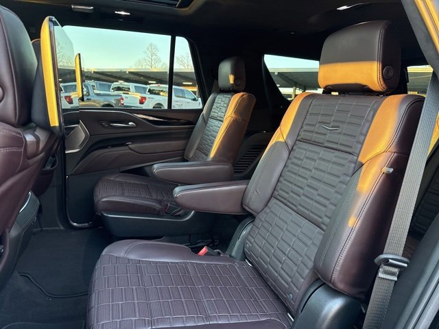 Used 2022 Cadillac Escalade Sport Platinum image 11