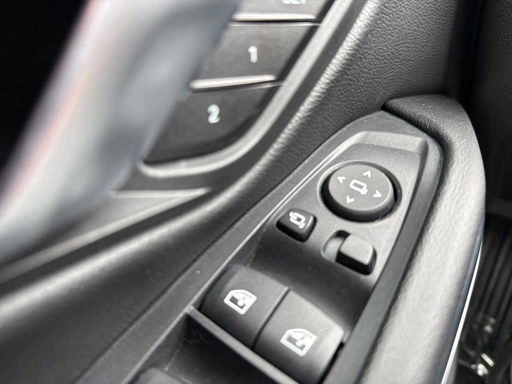 Used 2025 BMW 330i xDrive Sedan w/ Premium Package image 40