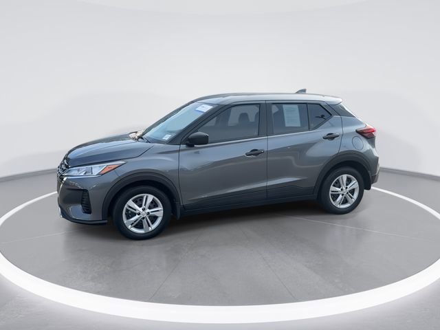 Used 2025 Nissan Kicks Play S FWD image 4
