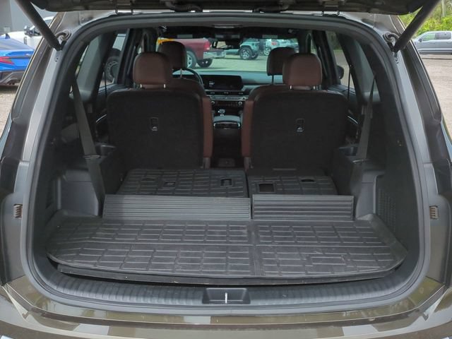 Used 2023 Kia Telluride EX w/ EX Captain's Chair Package AWD/4WD image 13