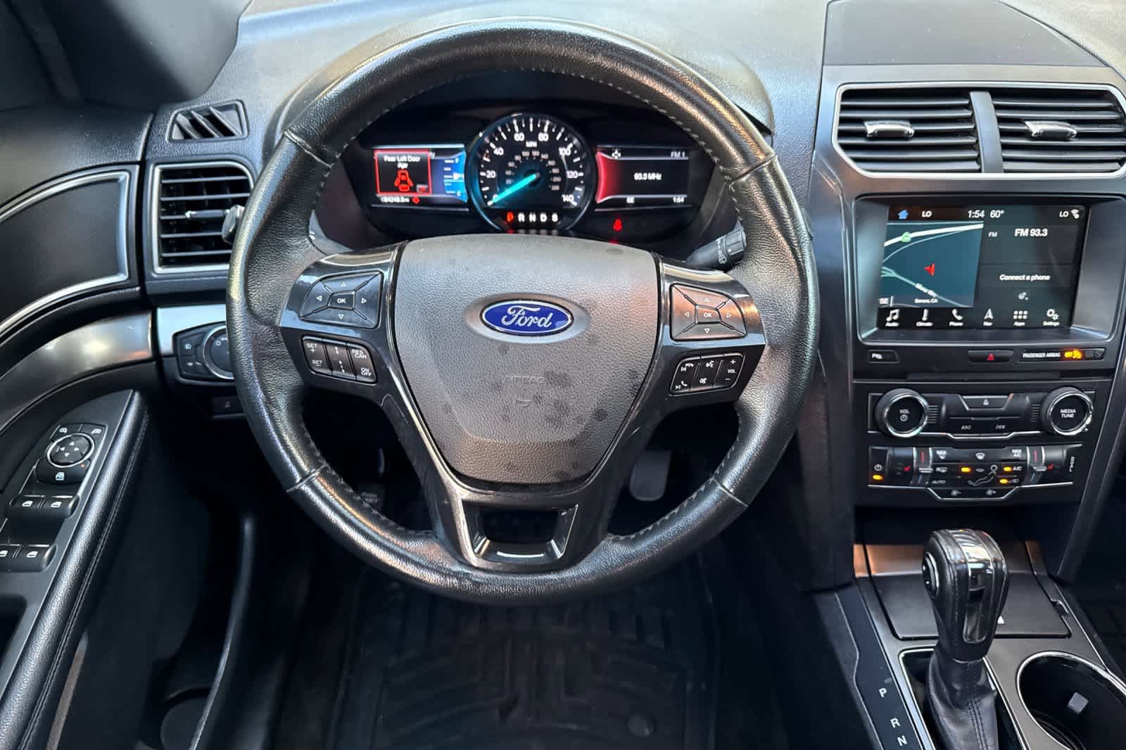 Certified 2018 Ford Explorer XLT w/ Equipment Group 202A AWD/4WD image 15