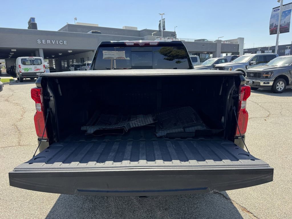 Used 2023 Chevrolet Silverado 1500 ZR2 w/ Technology Package image 12