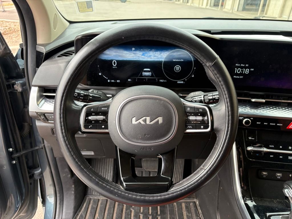 Used 2023 Kia Carnival SX Prestige image 17