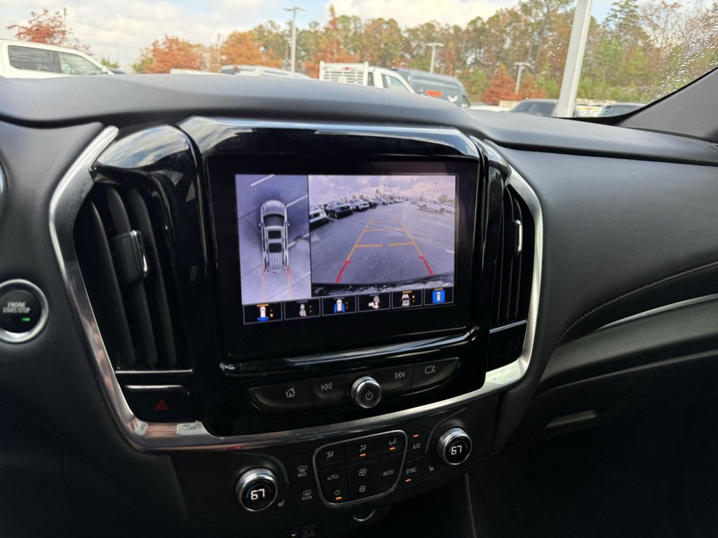 Used 2022 Chevrolet Traverse RS image 17