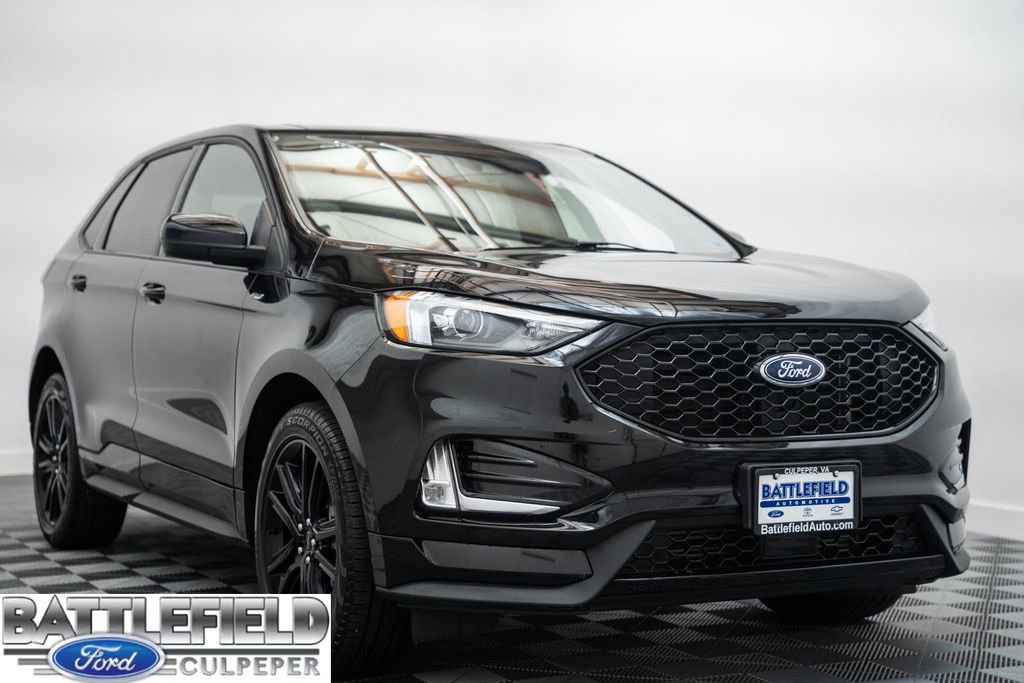 Certified 2024 Ford Edge ST-Line w/ Class II Trailer Tow Package AWD/4WD image 1