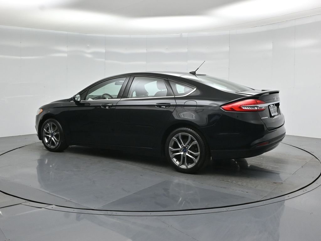 Certified 2017 Ford Fusion SE w/ Equipment Group 201A FWD image 7