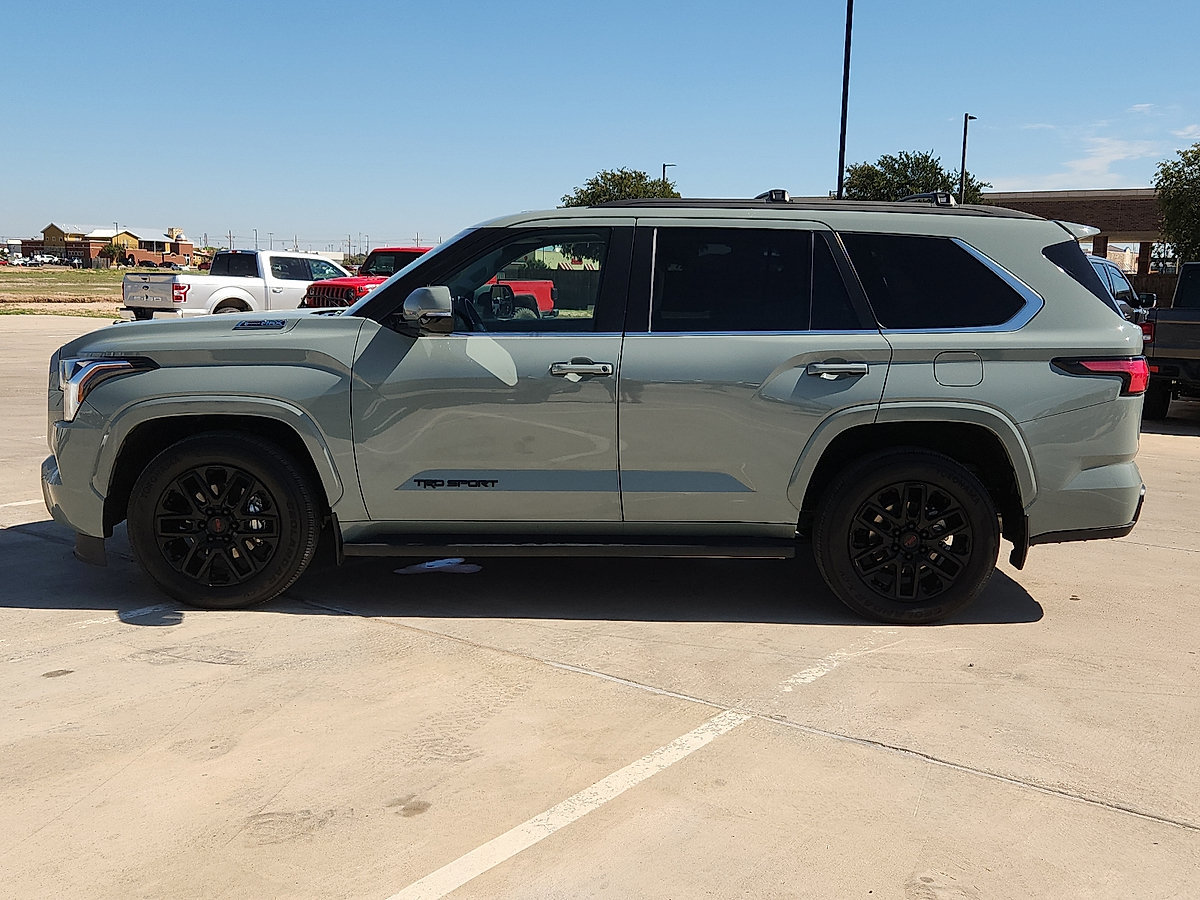 Used 2024 Toyota Sequoia SR5 w/ SR5 Premium Package AWD/4WD image 2