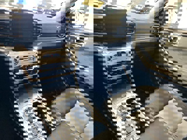 Certified 2022 Ford Explorer XLT w/ Equipment Group 202A image 14