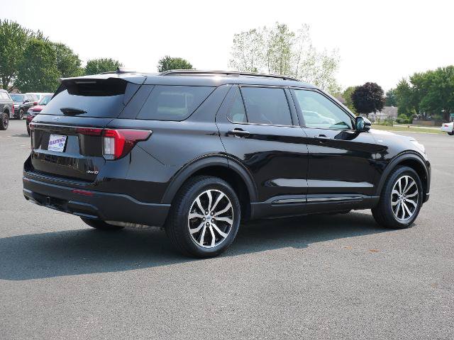 Certified 2025 Ford Explorer ST-Line AWD/4WD image 5