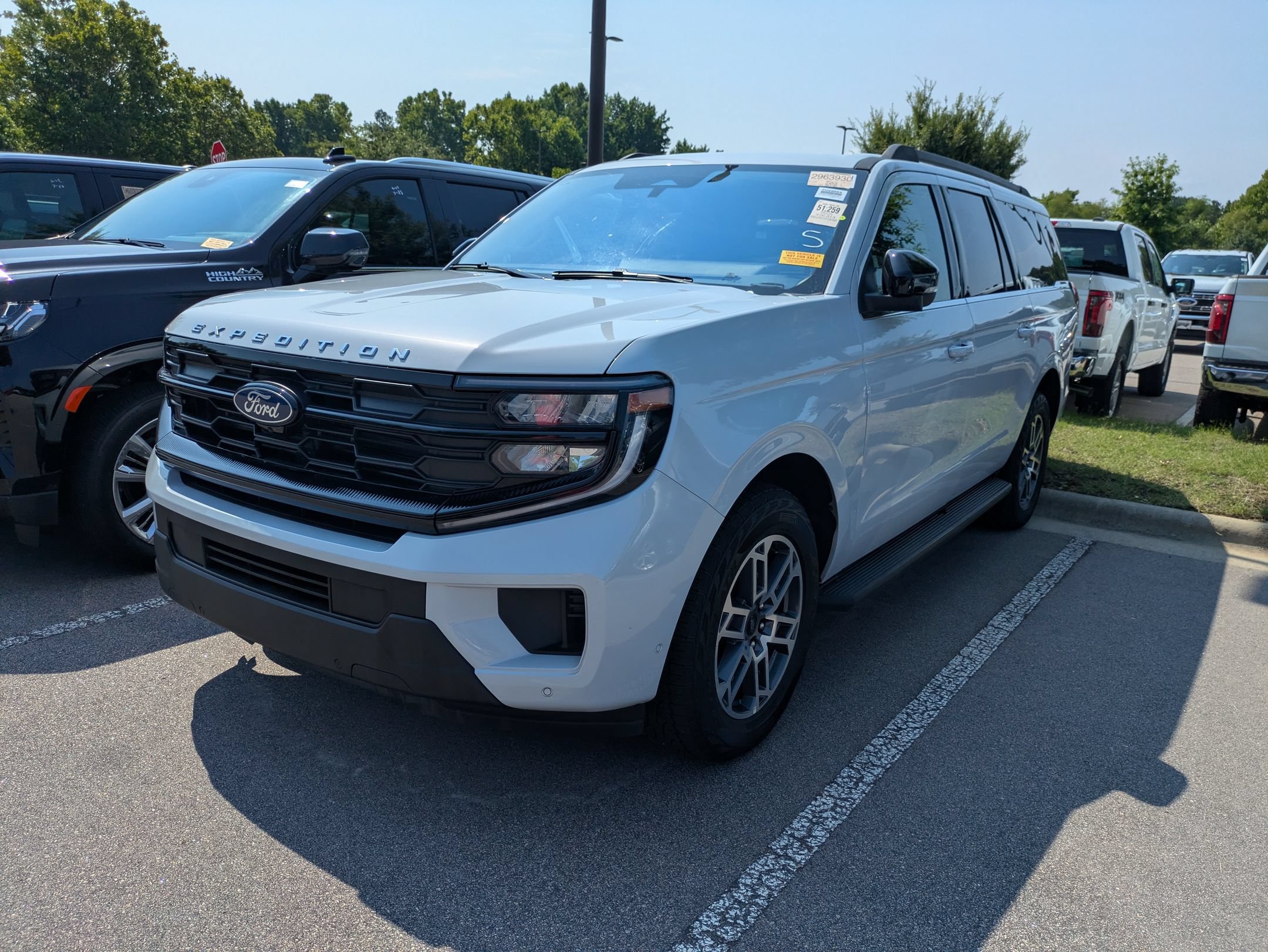 Certified 2025 Ford Expedition Max Active AWD/4WD image 3