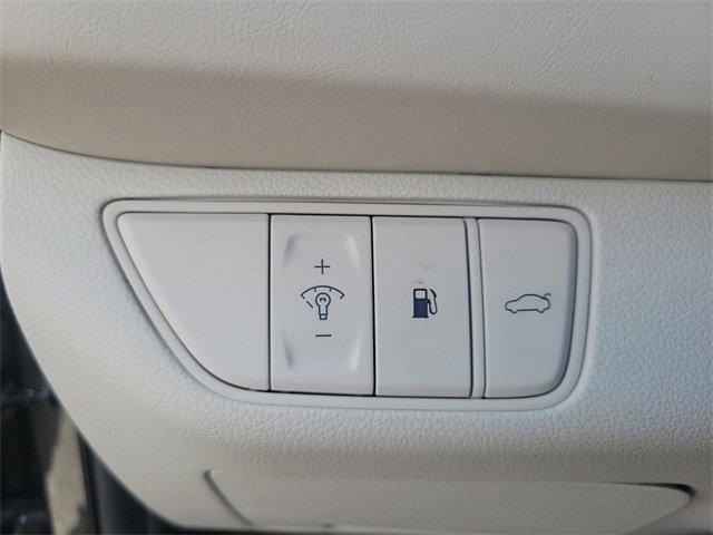 Used 2024 Genesis G70 2.5T image 20