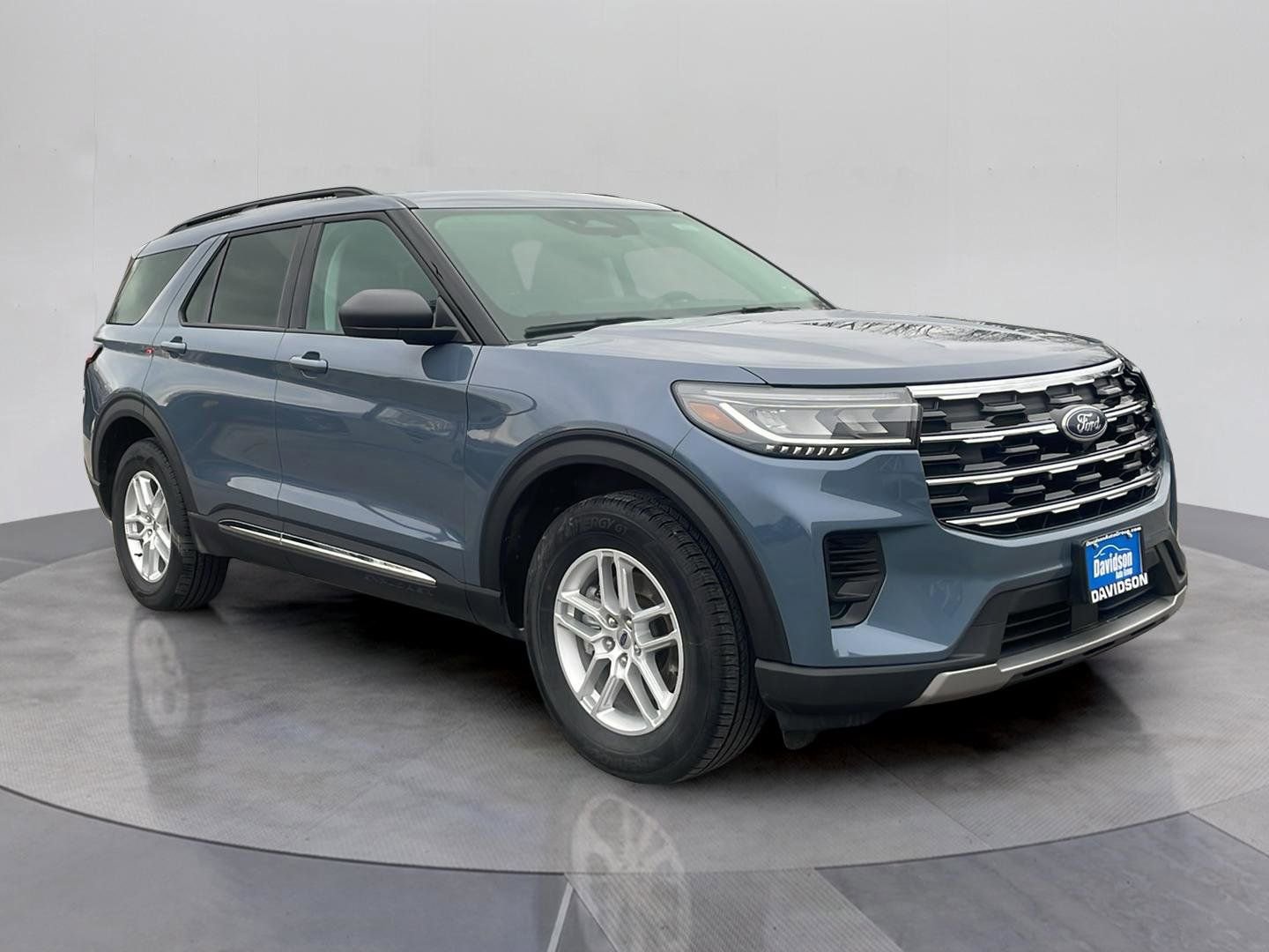 Certified 2025 Ford Explorer Active AWD/4WD image 8