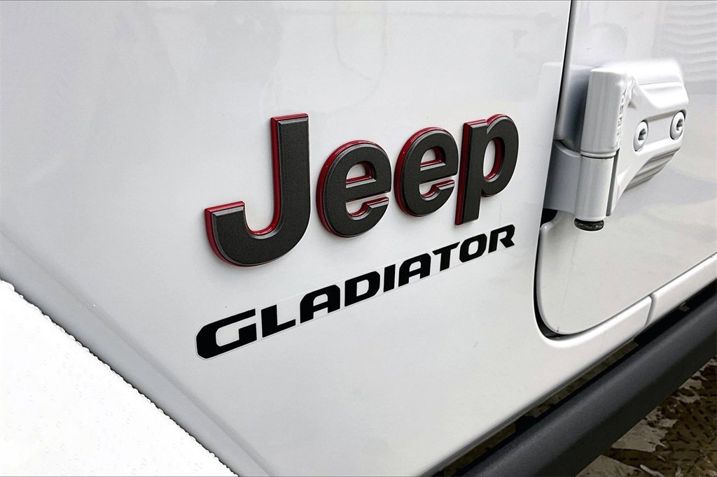 Used 2021 Jeep Gladiator Rubicon w/ Cold Weather Group image 10