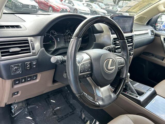 Used 2023 Lexus GX 460 Luxury w/ Sport Design Package AWD/4WD image 23