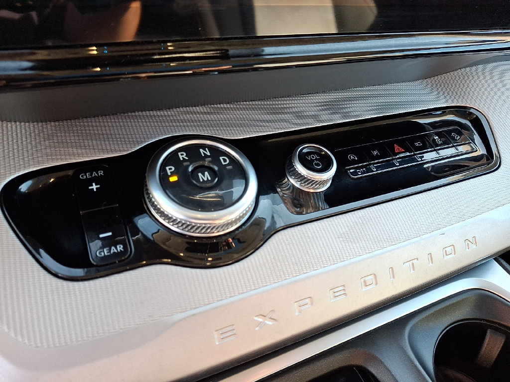 Certified 2025 Ford Expedition Max Active AWD/4WD image 14
